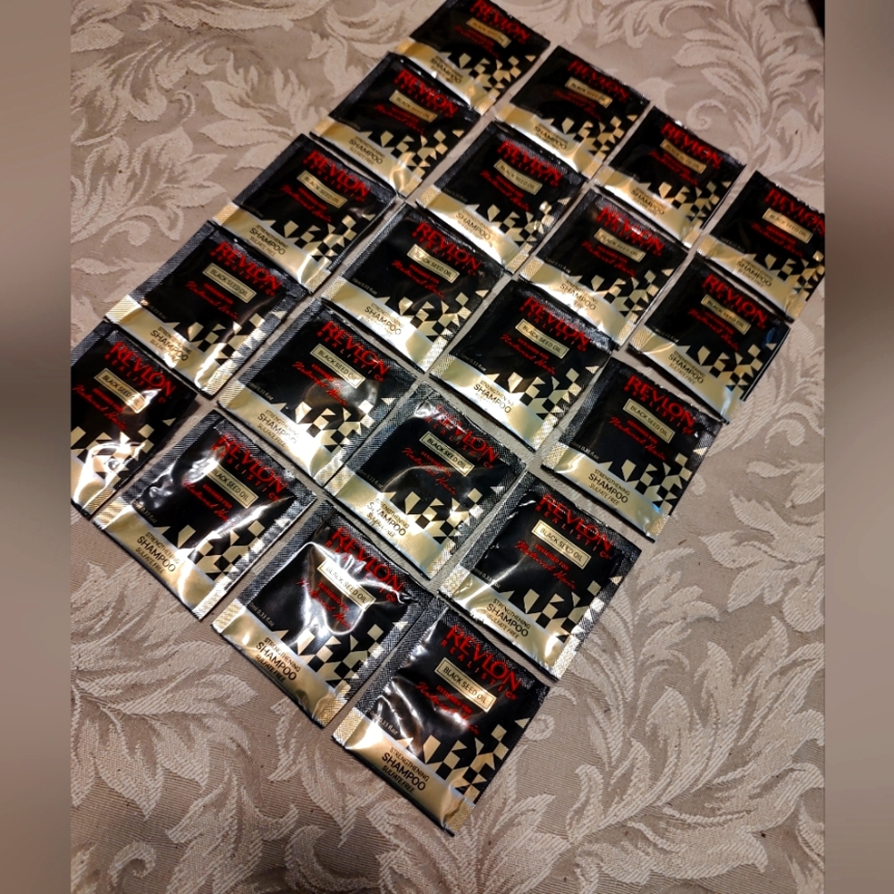 🖤 Shampoo Sample Set of 20 - Revlon Realistic Black Seed Oil Strengthening 10ml - Picture 2 of 11
